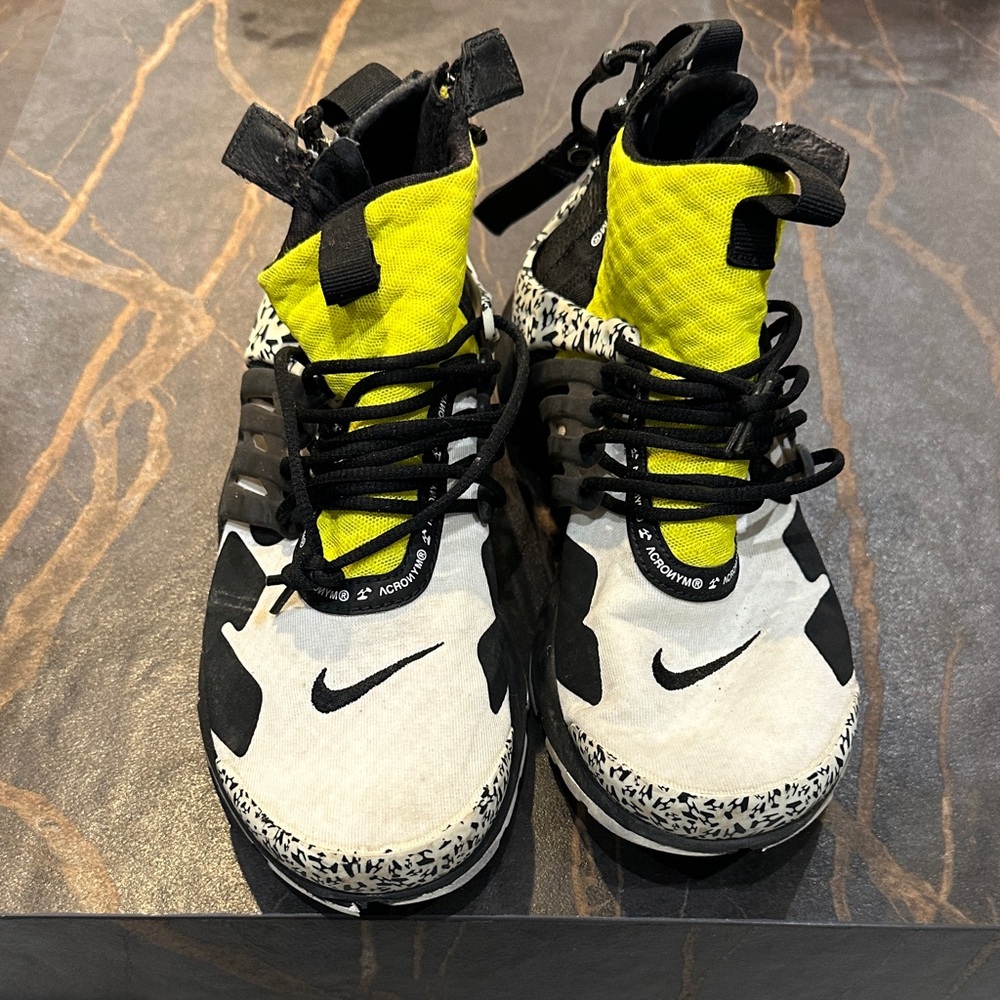 Nike Kids Sneakers - Black, White, and Yellow